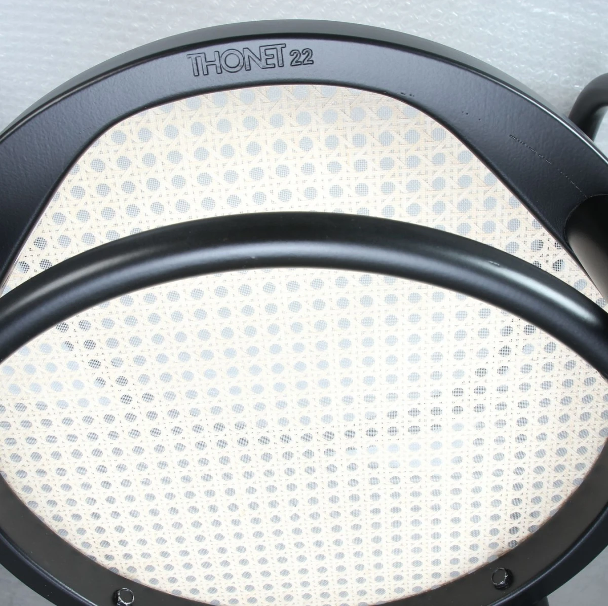 Thonet 209 Bugholzstuhl Schwarz mit neuem Geflecht + Stützgewebe Thonet 209 Bugholzstuhl Schwarz mit neuem Geflecht + Stützgewebe