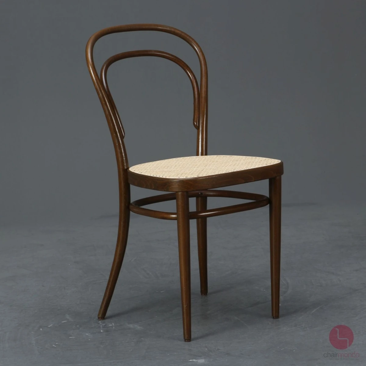 Thonet 214 Nussbaum Braun Bugholzstuhl mit neuem Geflecht gebraucht Thonet 214 Nussbaum Braun Bugholzstuhl mit neuem Geflecht gebraucht