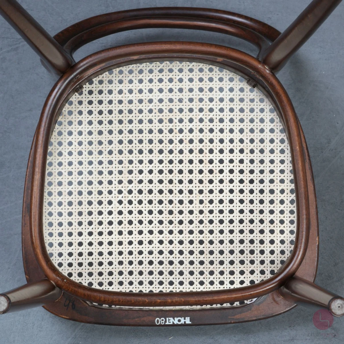 Thonet 214 Kaffeehaus Stuhl in Braun mit neuem Geflecht