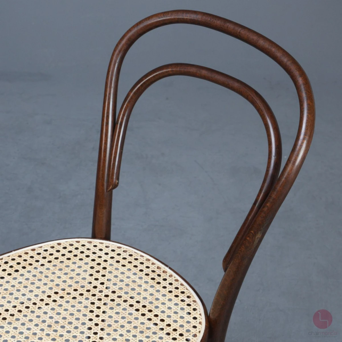 Thonet 214 Kaffeehaus Stuhl in Braun mit neuem Geflecht