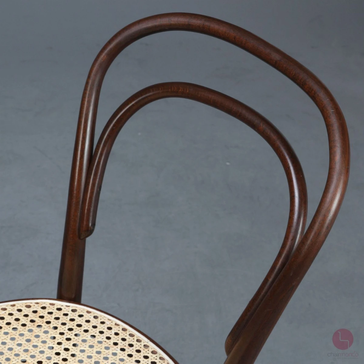 Thonet 214 Kaffeehaus Stuhl in Braun mit neuem Geflecht