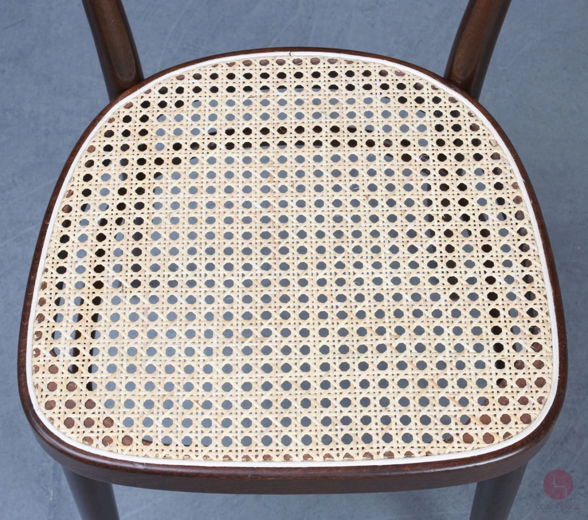 Thonet 214 Kaffeehaus Stuhl in Braun mit neuem Geflecht