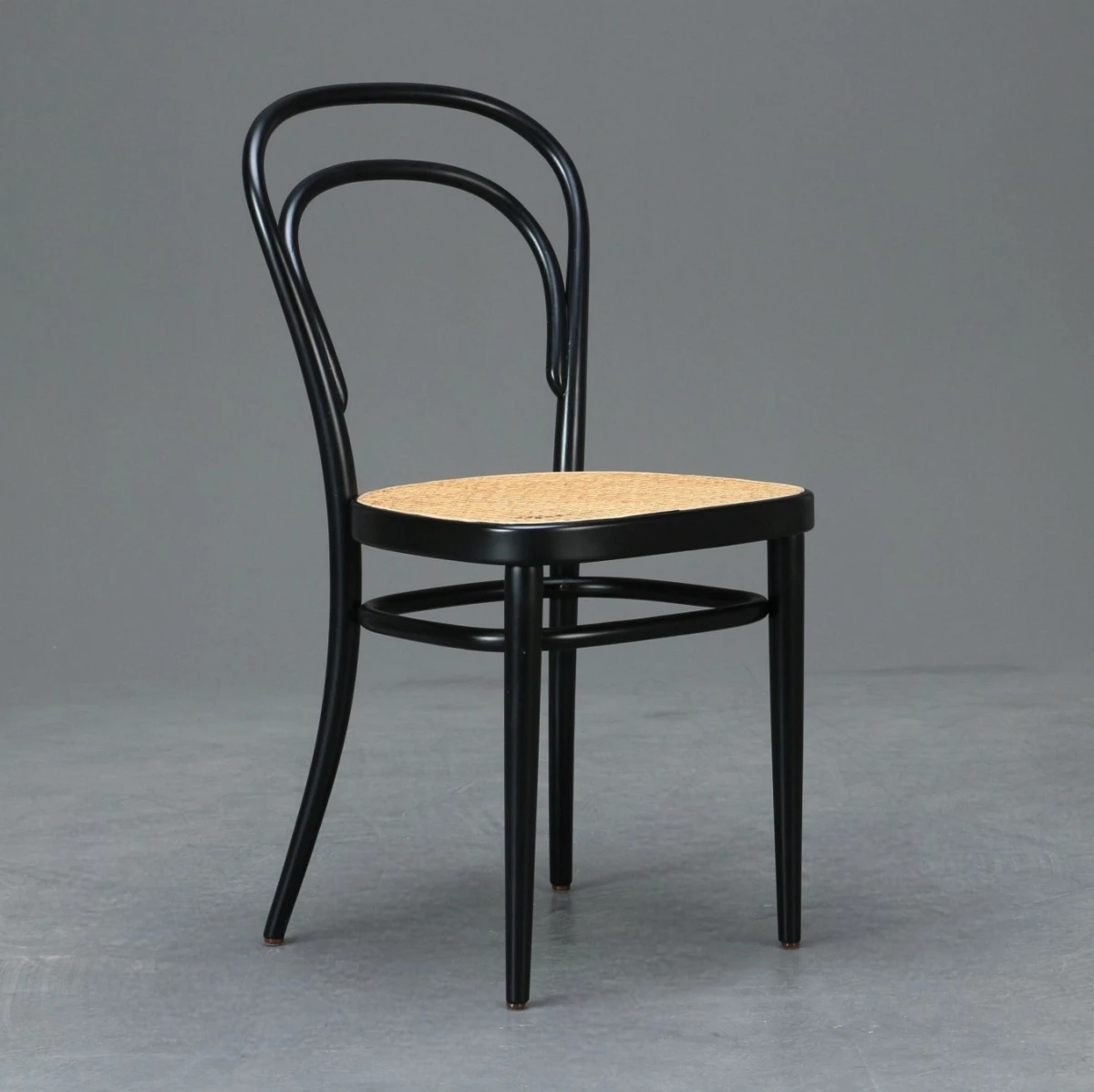 Thonet 214 Bugholz Stuhl in Schwarz mit Wiener Geflecht gebraucht