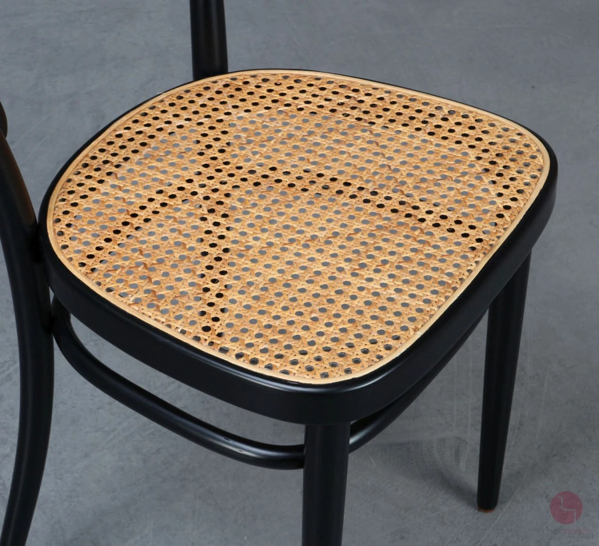 Thonet 214 in Schwarz mit schöner Patina