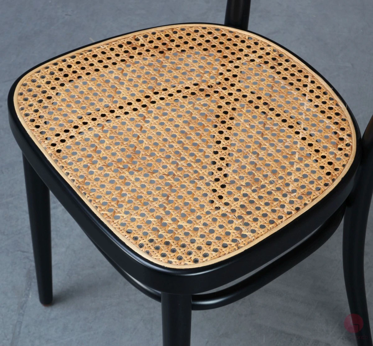 Thonet 214 in Schwarz mit schöner Patina