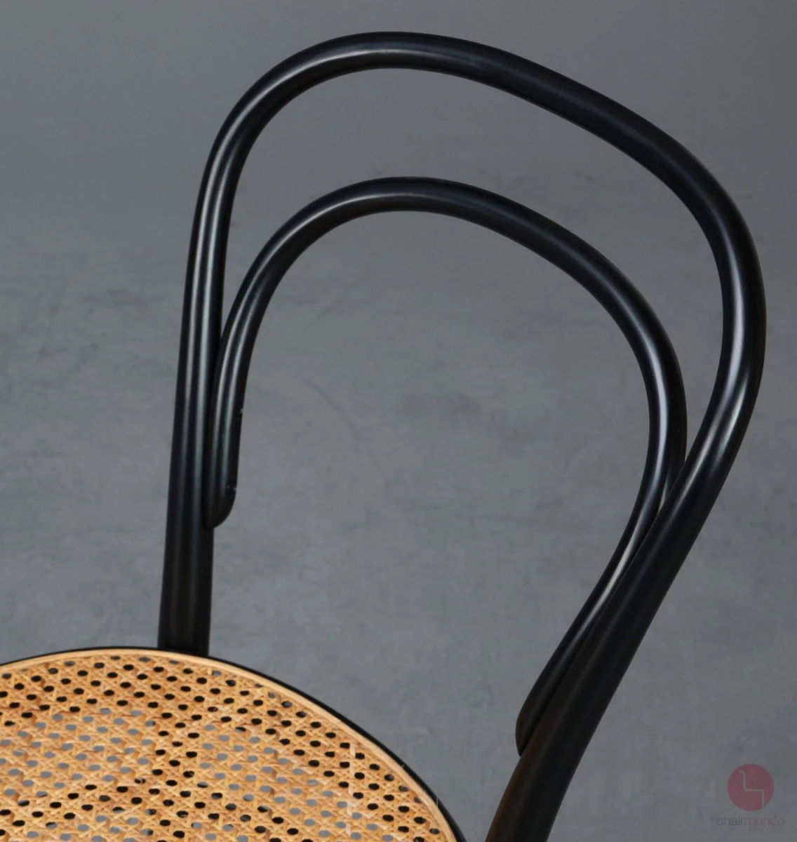 Thonet 214 in Schwarz mit schöner Patina