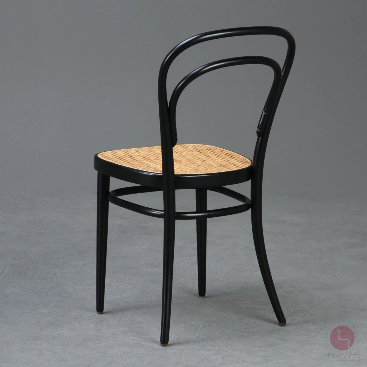 Thonet 214 in Schwarz mit schöner Patina