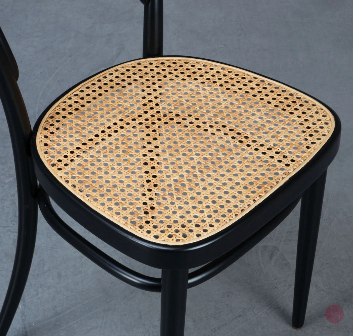 Thonet 214 in Schwarz mit schöner Patina