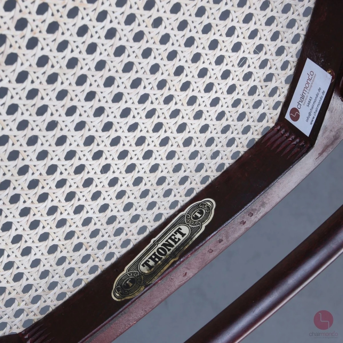 Thonet 214 Mahagoni Braun Bugholzstuhl mit neuem Geflecht gebraucht Thonet 214 Mahagoni Braun Bugholzstuhl mit neuem Geflecht gebraucht