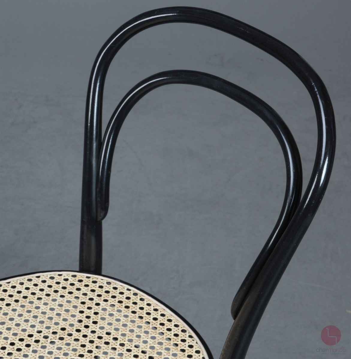 Thonet 214 Bugholz Stuhl Schwarz mit Wiener Geflecht gebraucht