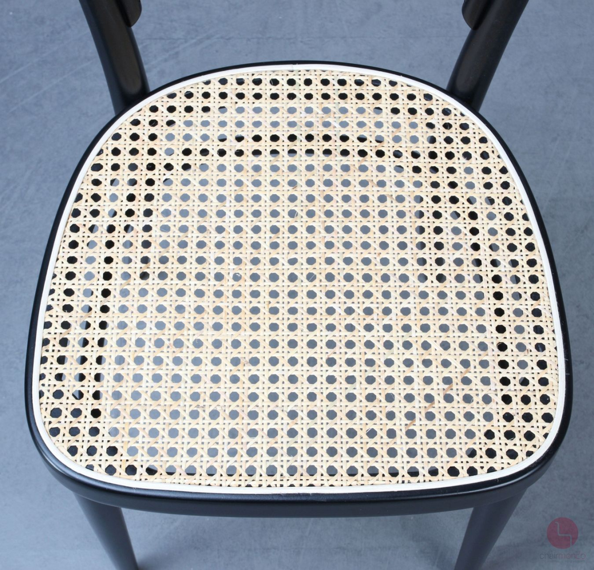Thonet 214 Bugholz Stuhl Schwarz mit erneuertem Geflecht