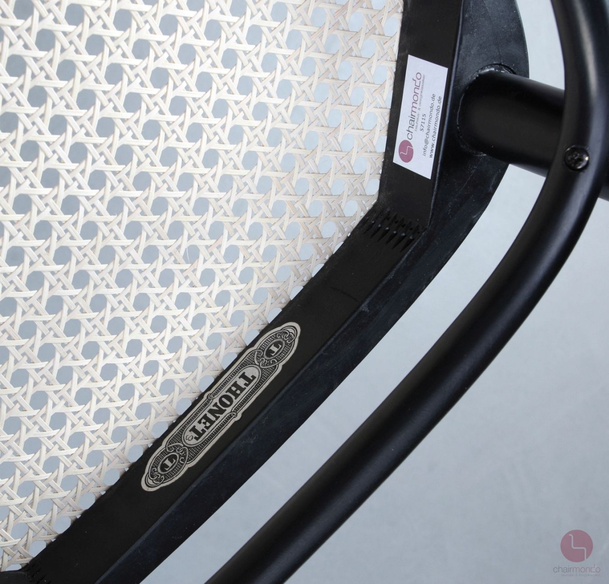 Thonet 214 Kaffehaus Stuhl in Schwarz mit neuem Wiener Geflecht gebraucht