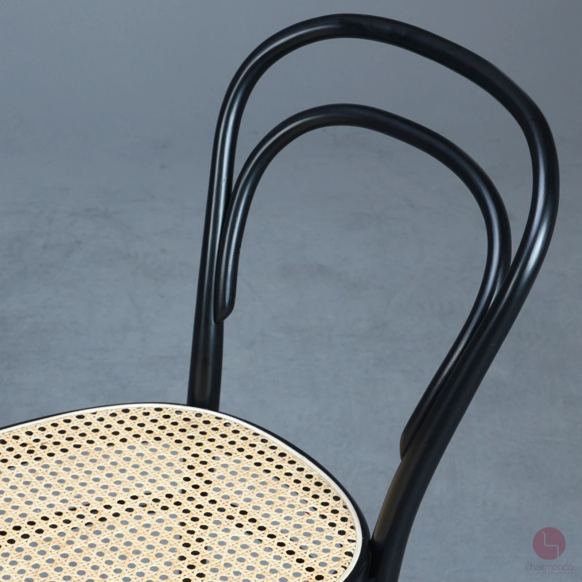 Thonet 214 Bugholz Stuhl Schwarz mit erneuertem Geflecht