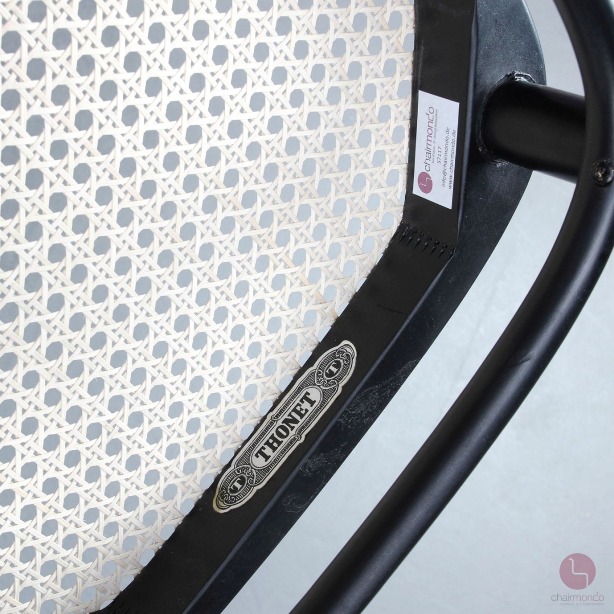 Thonet 214 Kaffehaus Stuhl in Schwarz mit neuem Wiener Geflecht gebraucht