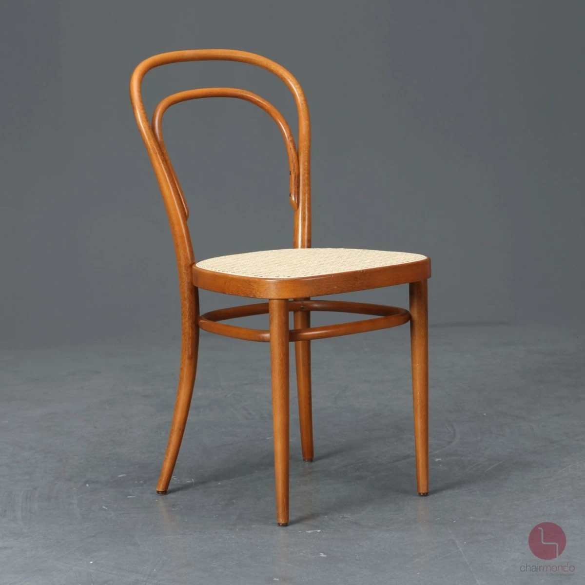 Thonet 214 Kirschbaum Braun Bugholzstuhl mit neuem Geflecht gebraucht Thonet 214 Kirschbaum Braun Bugholzstuhl mit neuem Geflecht gebraucht