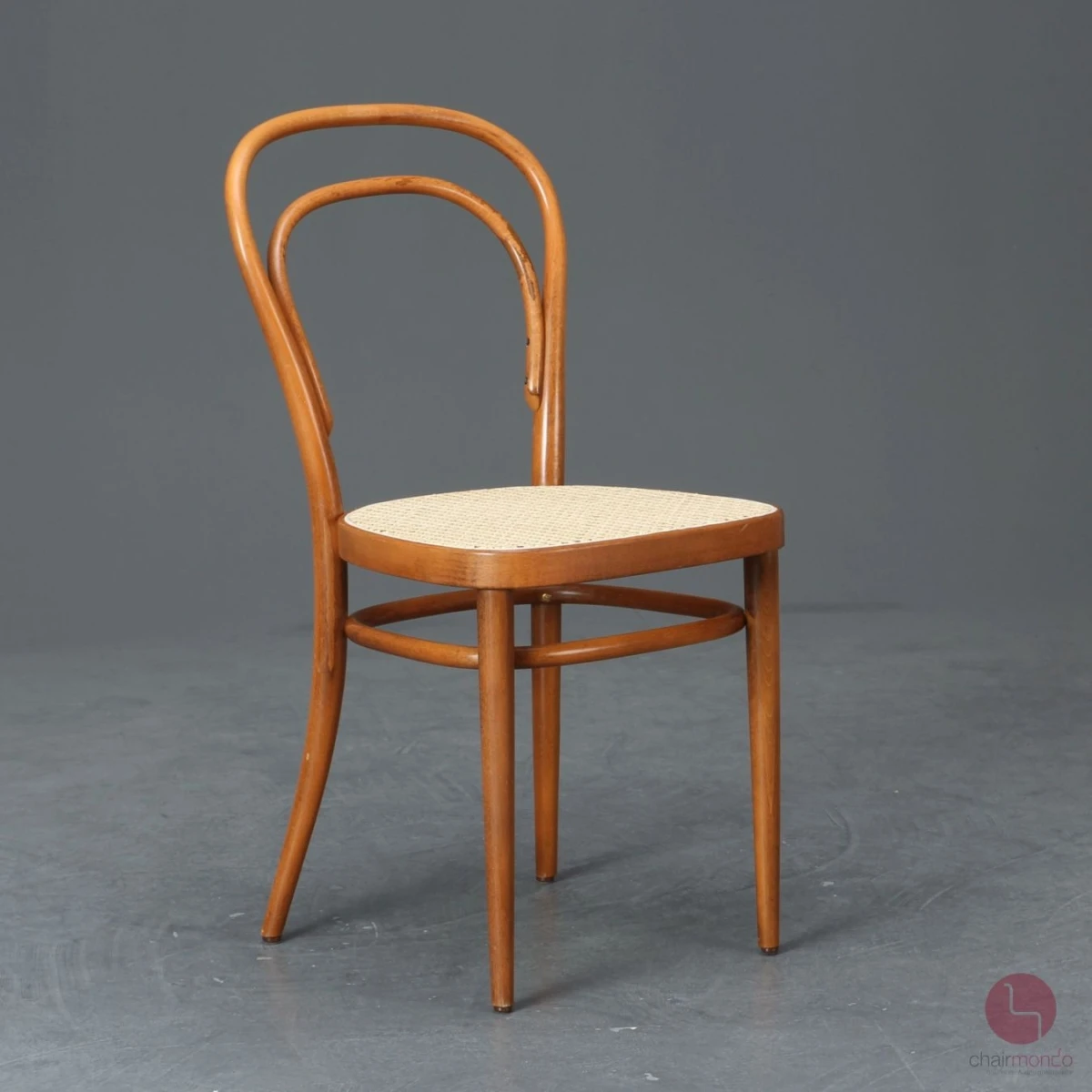 Thonet 214 Kirschbaum Braun Bugholzstuhl mit neuem Geflecht gebraucht Thonet 214 Kirschbaum Braun Bugholzstuhl mit neuem Geflecht gebraucht