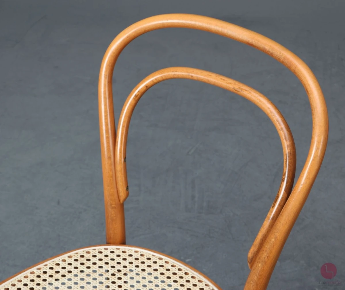 Thonet 214 Kirschbaum Braun Bugholzstuhl mit neuem Geflecht gebraucht Thonet 214 Kirschbaum Braun Bugholzstuhl mit neuem Geflecht gebraucht