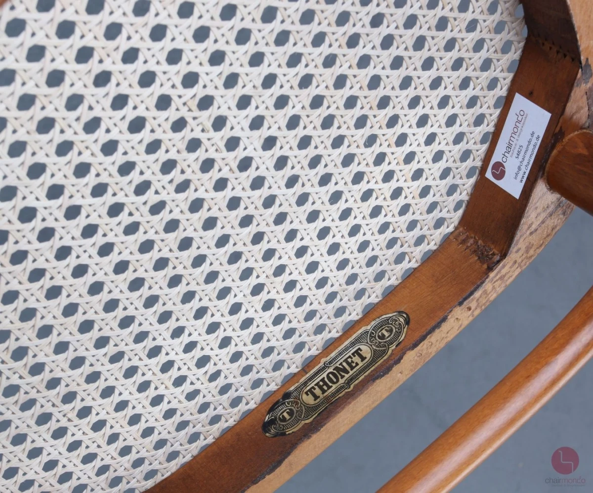 Thonet 214 Kirschbaum Braun Bugholzstuhl mit neuem Geflecht gebraucht Thonet 214 Kirschbaum Braun Bugholzstuhl mit neuem Geflecht gebraucht