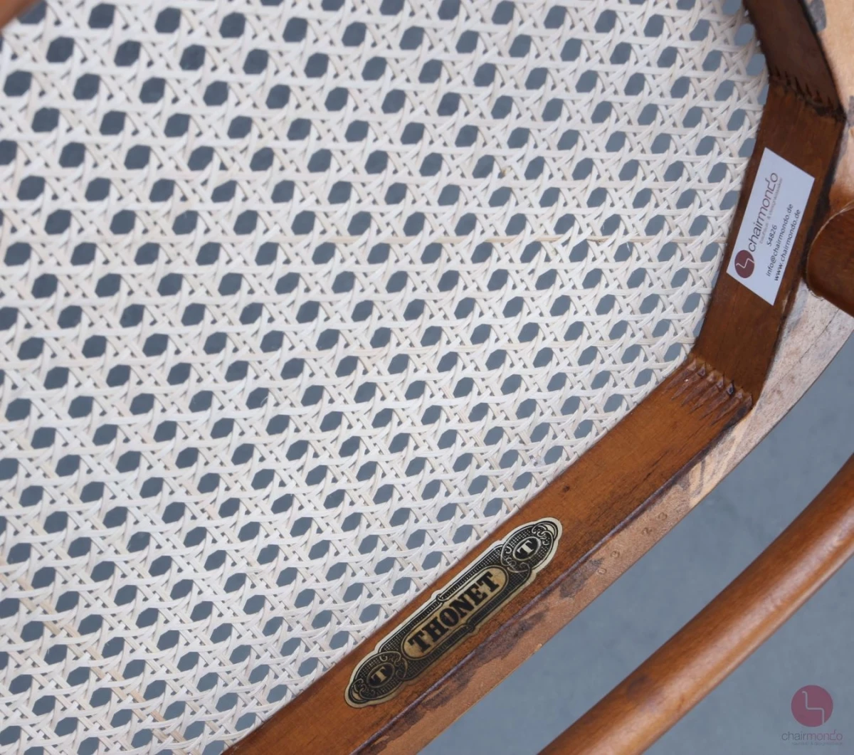 Thonet 214 Kirschbaum Braun Bugholzstuhl mit neuem Geflecht gebraucht Thonet 214 Kirschbaum Braun Bugholzstuhl mit neuem Geflecht gebraucht