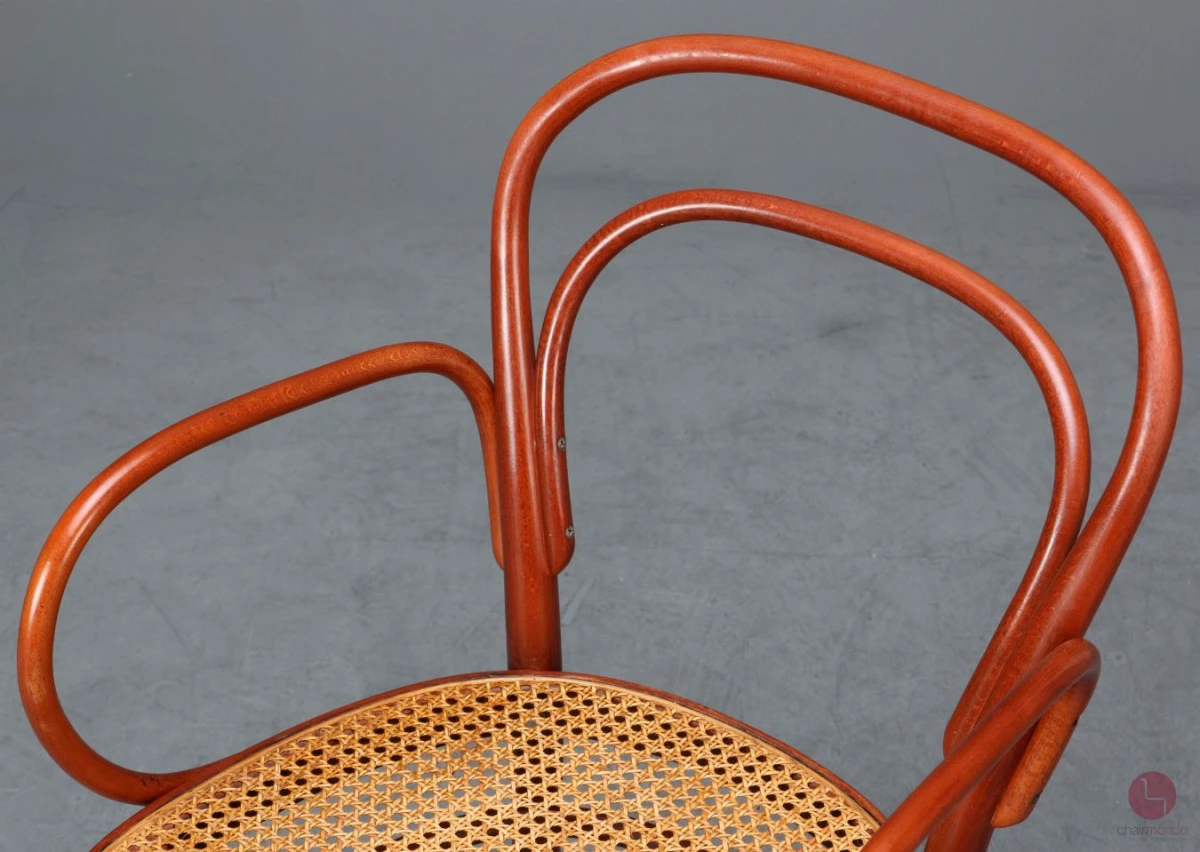 Thonet 214 F Mahagoni Braun Bugholzstuhl mit Geflecht gebraucht Thonet 214 F Mahagoni Braun Bugholzstuhl mit Geflecht gebraucht