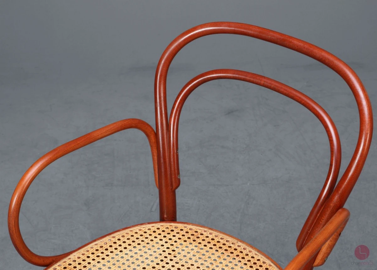 Thonet 214 F Mahagoni Braun Bugholzstuhl mit Geflecht gebraucht Thonet 214 F Mahagoni Braun Bugholzstuhl mit Geflecht gebraucht