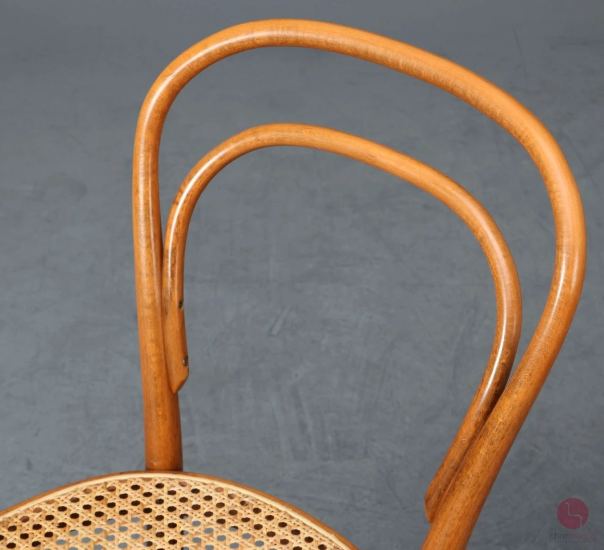 Thonet 214 Kirschbaum Braun Bugholzstuhl mit Patina Geflecht gebraucht Thonet 214 Kirschbaum Braun Bugholzstuhl mit Patina Geflecht gebraucht