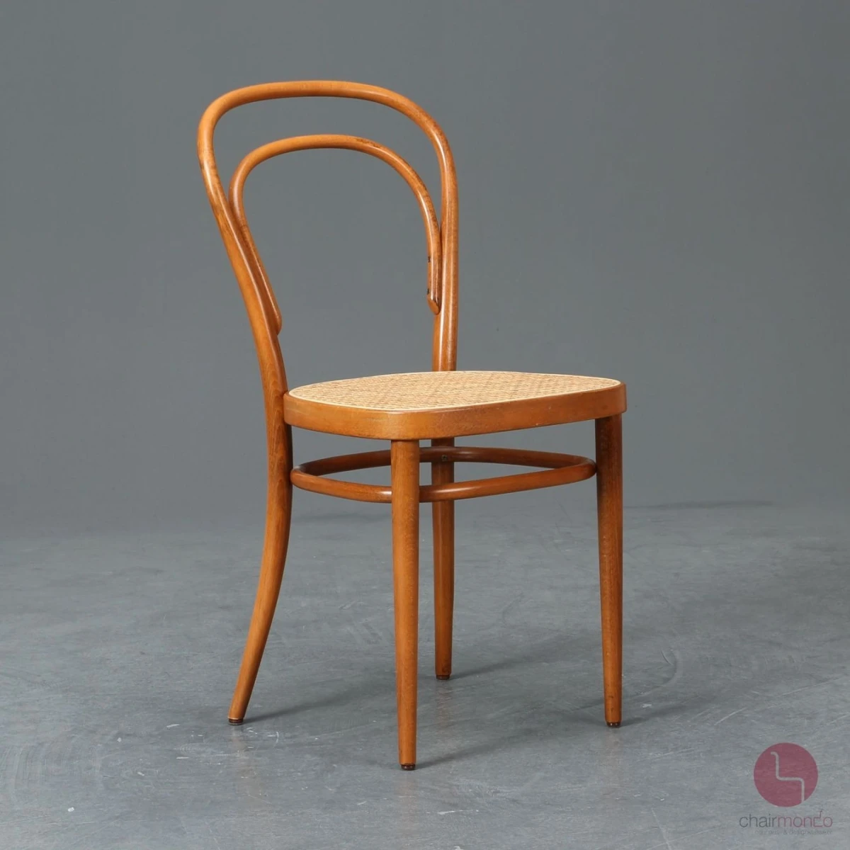 Thonet 214 Kirschbaum Braun Bugholzstuhl mit Patina Geflecht gebraucht Thonet 214 Kirschbaum Braun Bugholzstuhl mit Patina Geflecht gebraucht