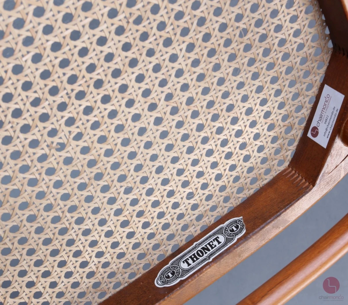 Thonet 214 Kirschbaum Braun Bugholzstuhl mit Patina Geflecht gebraucht Thonet 214 Kirschbaum Braun Bugholzstuhl mit Patina Geflecht gebraucht