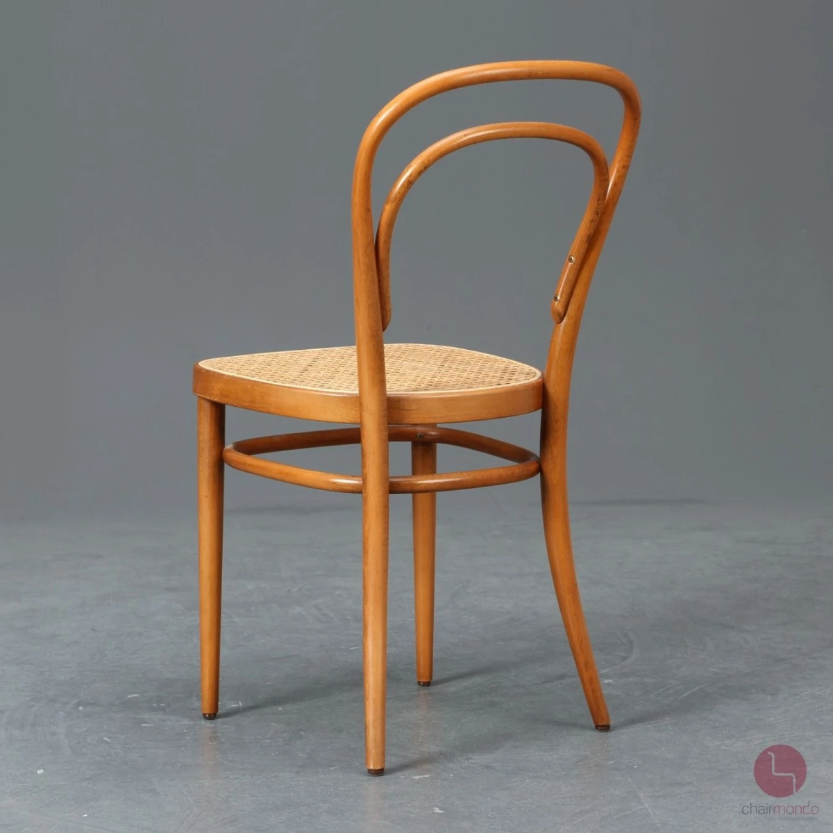 Thonet 214 Kirschbaum Braun Bugholzstuhl mit Patina Geflecht gebraucht Thonet 214 Kirschbaum Braun Bugholzstuhl mit Patina Geflecht gebraucht