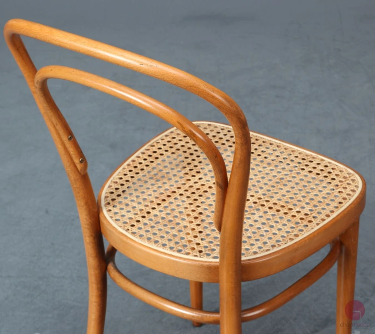 Thonet 214 Kirschbaum Braun Bugholzstuhl mit Patina Geflecht gebraucht Thonet 214 Kirschbaum Braun Bugholzstuhl mit Patina Geflecht gebraucht