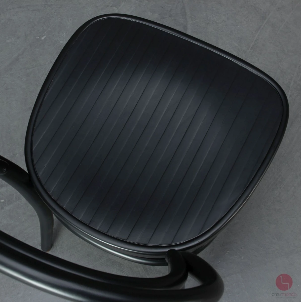Thonet 214 M Schwarz Bugholzstuhl mit Muldensitz gebraucht Thonet 214 M Schwarz Bugholzstuhl mit Muldensitz gebraucht