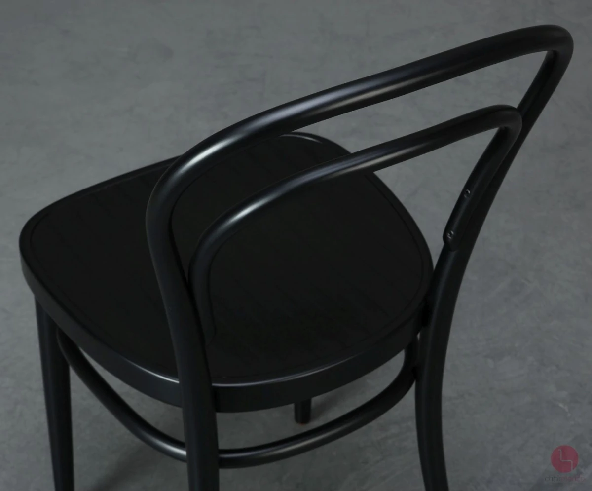 Thonet 214 M Schwarz Bugholzstuhl mit Muldensitz gebraucht Thonet 214 M Schwarz Bugholzstuhl mit Muldensitz gebraucht