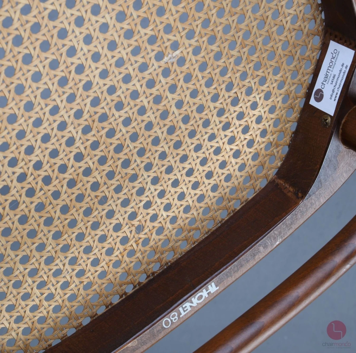 Thonet 214 Nussbaum Braun Bugholzstuhl mit Geflecht gebraucht Thonet 214 Nussbaum Braun Bugholzstuhl mit Geflecht gebraucht