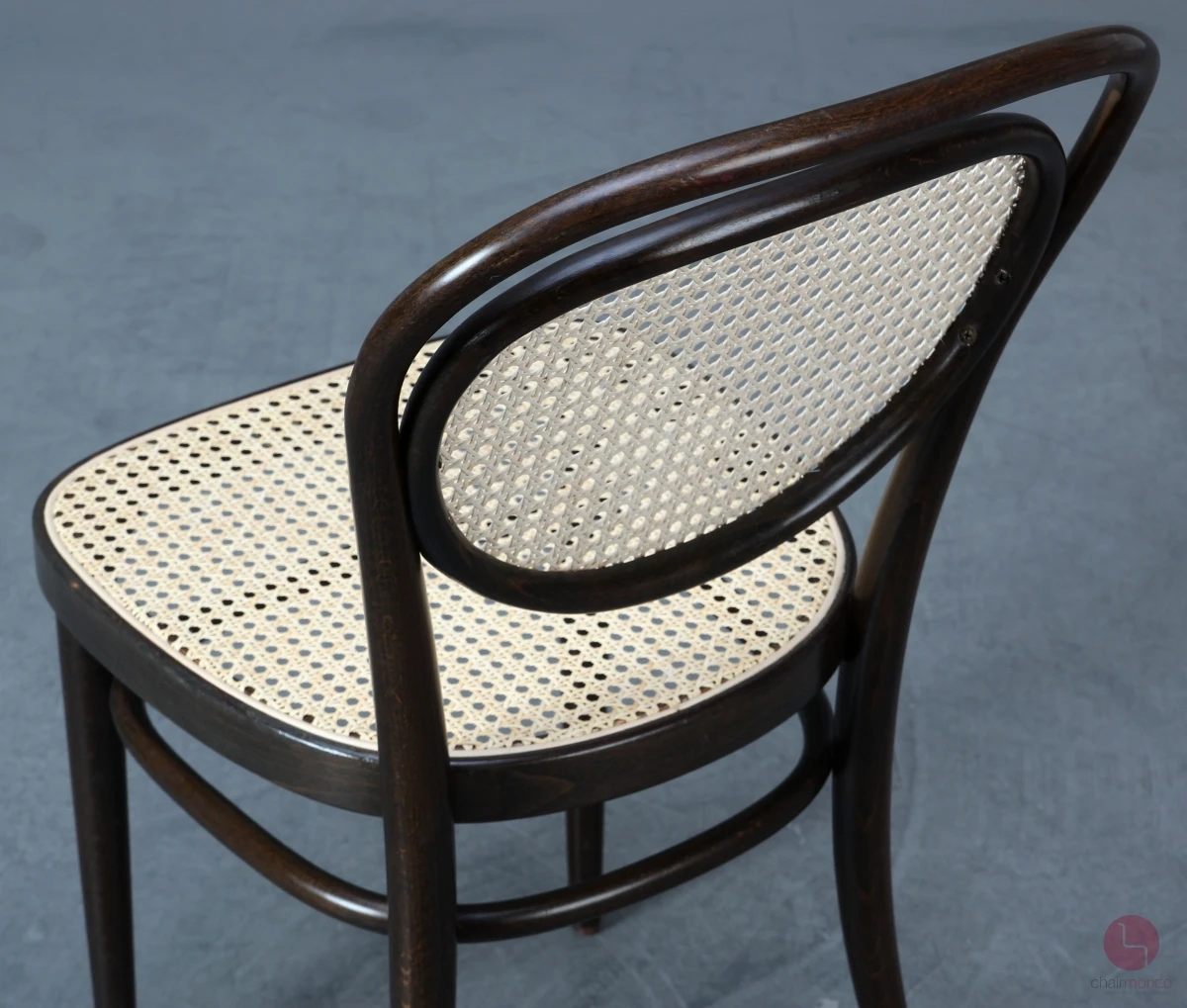 Thonet 215 R Dunkelbraun Bugholzstuhl mit neuem Geflecht gebraucht Thonet 215 R Dunkelbraun Bugholzstuhl mit neuem Geflecht gebraucht