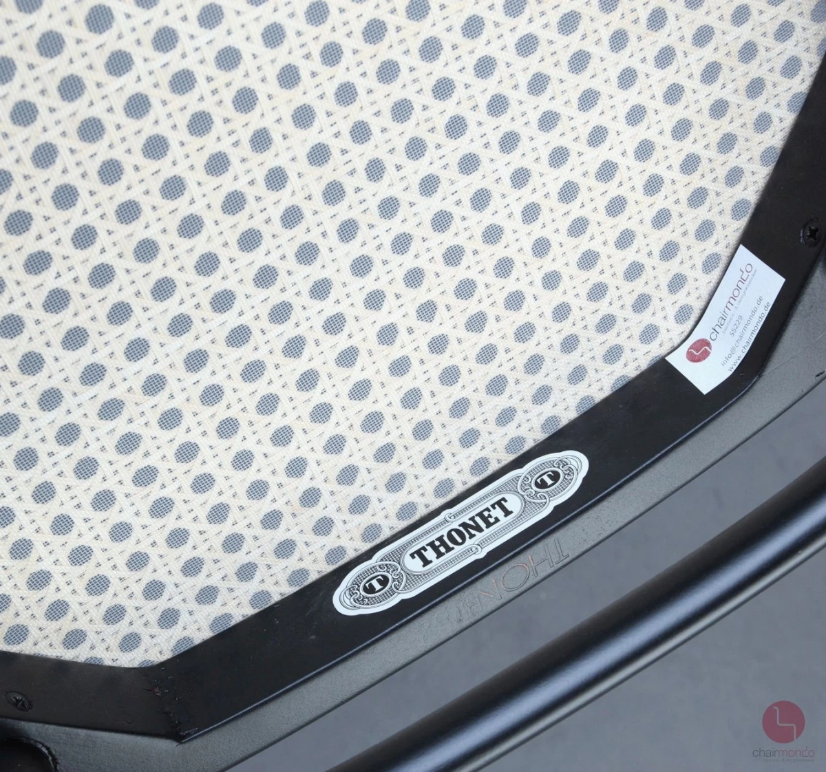 Thonet 215 R Bugholz Stuhl in Schwarz mit Wiener Geflecht + Stützgewebe