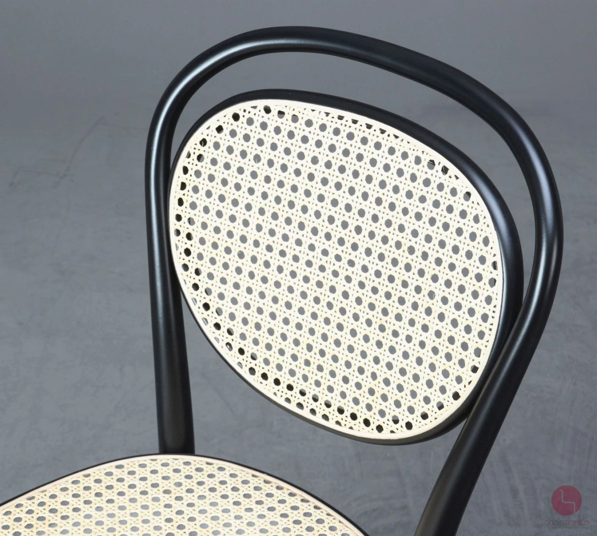 Thonet 215 R Bugholz Stuhl in Schwarz mit Wiener Geflecht + Stützgewebe