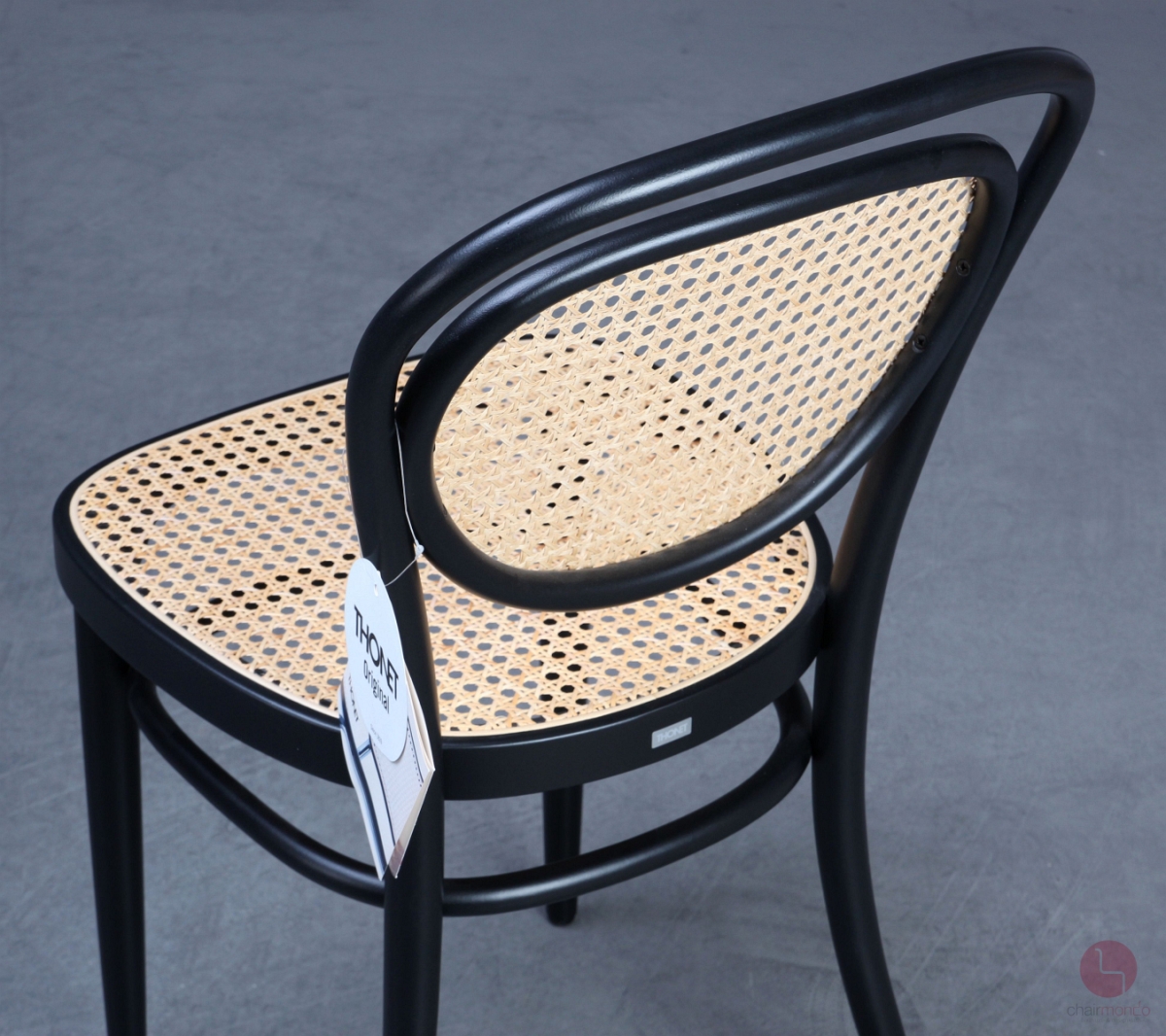 Thonet 215 R Bugholz Stuhl in Schwarz mit Wiener Geflecht