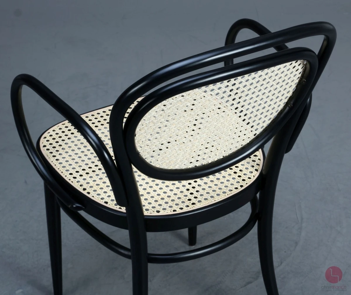 Thonet-215-RF-Bugholzstuhl-Schwarz-gebraucht-S3144-Detailansicht-Rückenlehne-2 Thonet-215-RF-Bugholzstuhl-Schwarz-gebraucht-S3144-Detailansicht-Rückenlehne-2