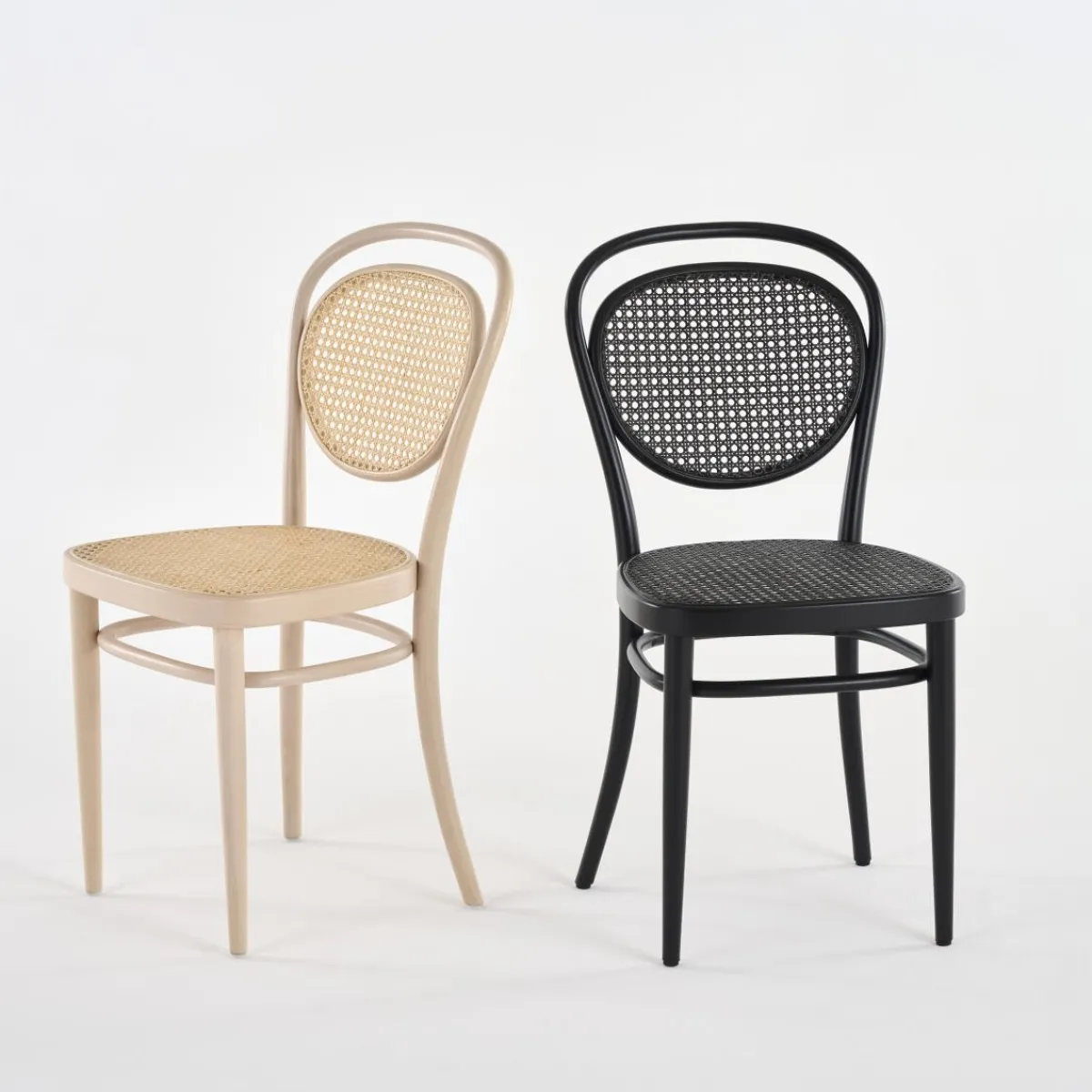 Thonet 215 R Natur & Dark Melange Geflecht Interieurbbild