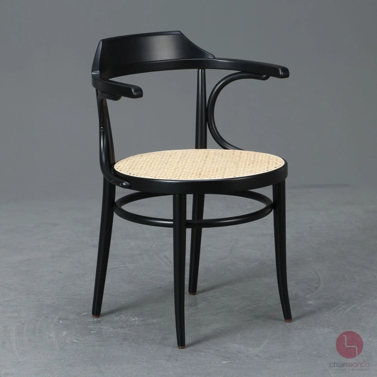 Thonet-233-Schwarz-gebraucht-01-S3933-Frontalansicht-1