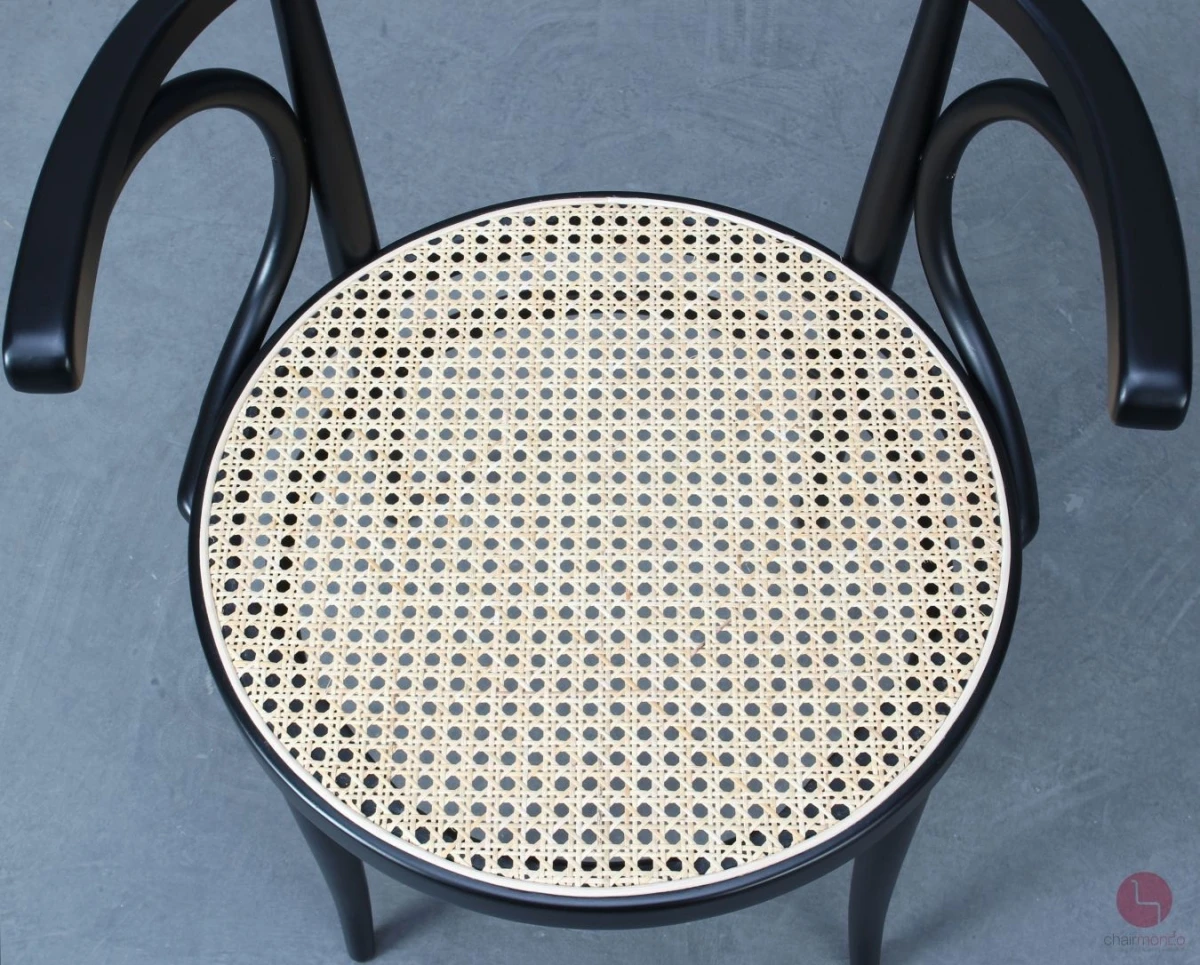 Thonet-233-Schwarz-gebraucht-01-S3933-Detailansicht-Sitzfläche-2