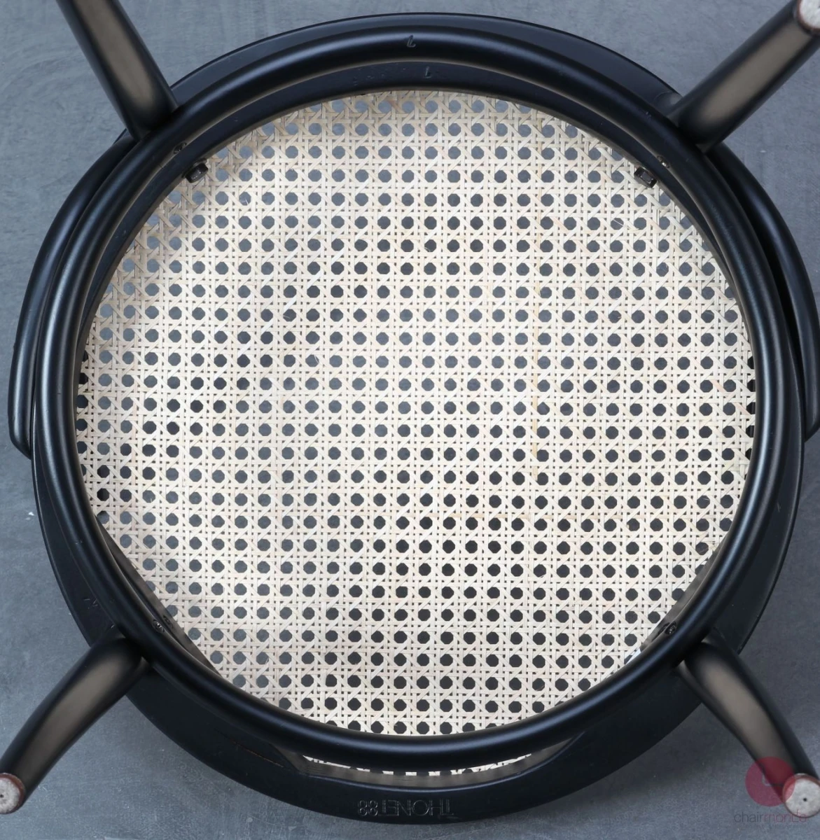 Thonet-233-Schwarz-gebraucht-02-S3934-Detailansicht-Stuhl-2-Bild-7