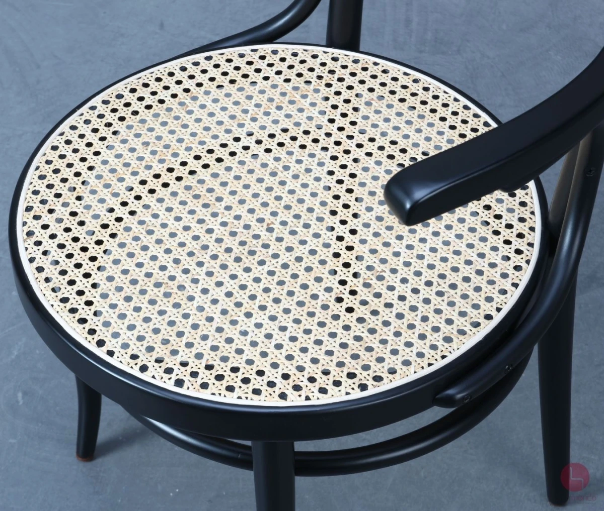 Thonet-233-Schwarz-gebraucht-02-S3934-Detailansicht-Stuhl-2-Bild-6