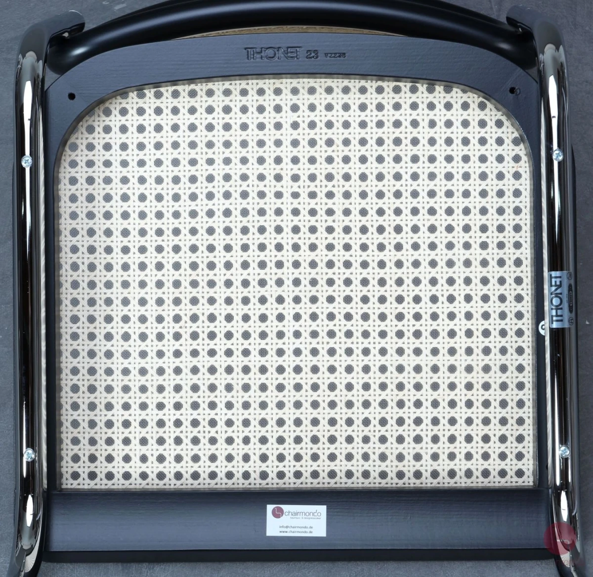 Thonet S32 VH Barstuhl mit Geflecht und Stützgewebe inkl. Filzgleiter Thonet S32 VH Barstuhl mit Geflecht und Stützgewebe inkl. Filzgleiter
