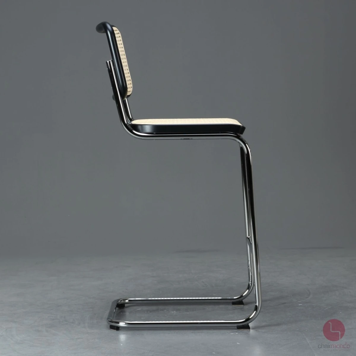 Thonet S32 VH Barstuhl mit Geflecht und Stützgewebe inkl. Filzgleiter Thonet S32 VH Barstuhl mit Geflecht und Stützgewebe inkl. Filzgleiter