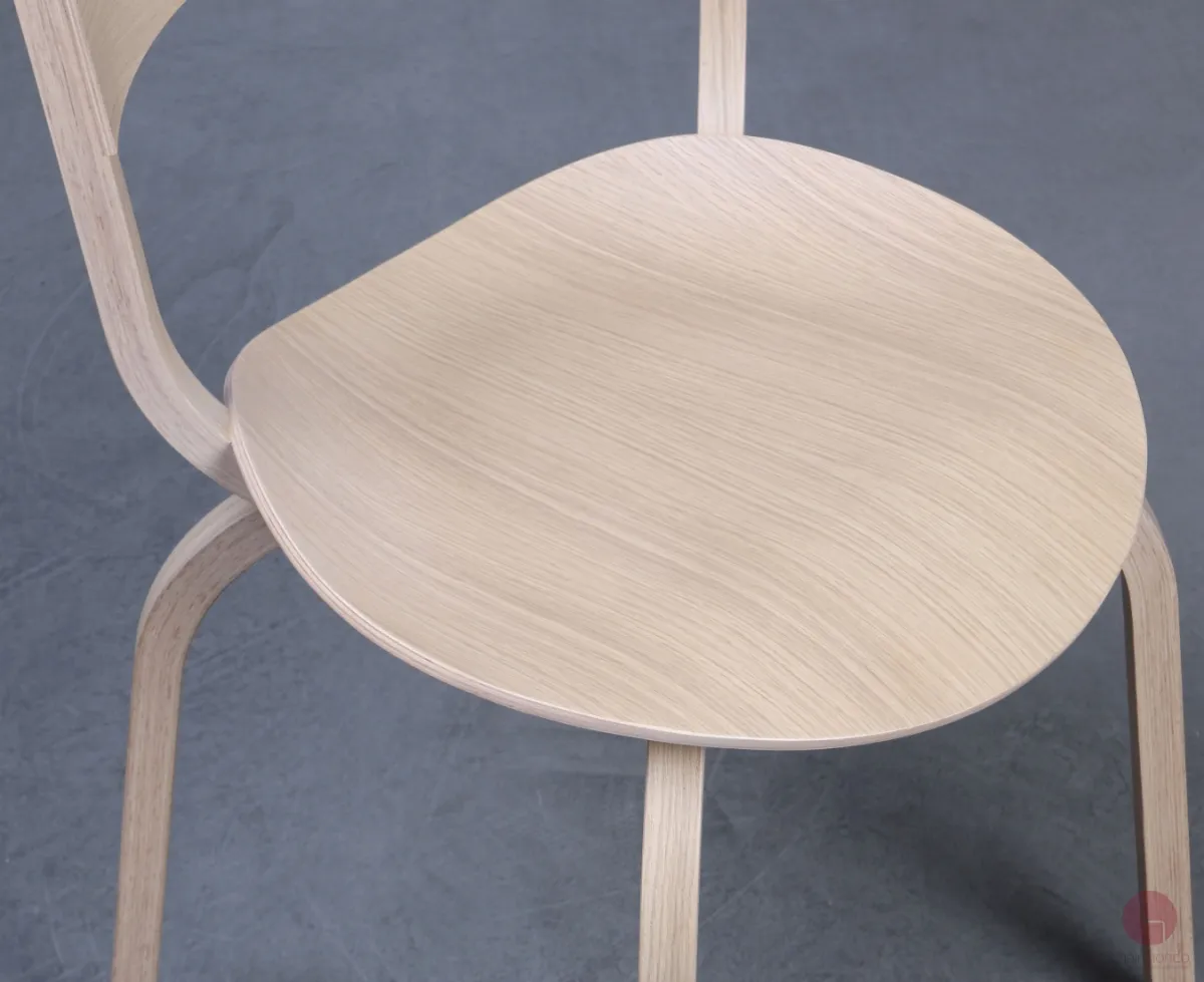 Thonet 404 Bugholzstuhl Eiche aufgehellt - Ausstellungstück neuwertig