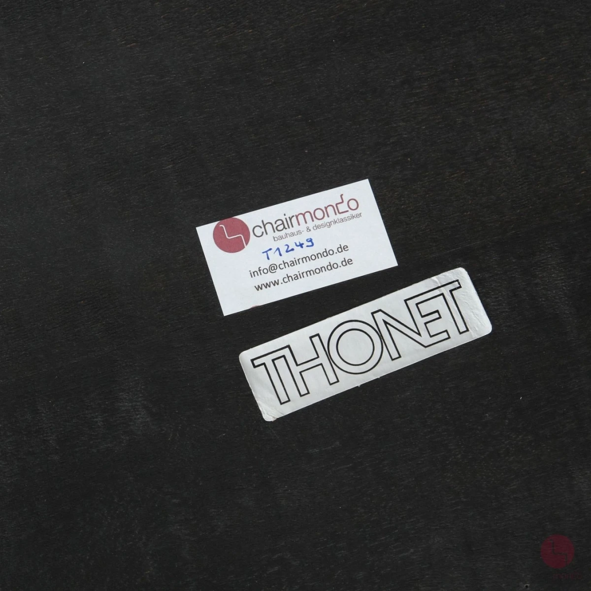 Thonet B9 Beistelltisch schwarz verchromtes Gestell gebraucht Thonet B9 Beistelltisch schwarz verchromtes Gestell gebraucht