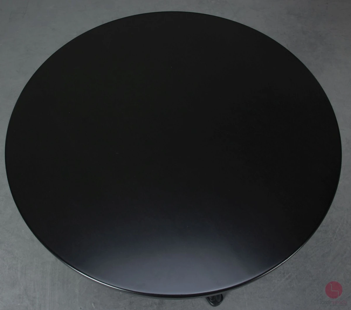 Thonet No. 8 Bistro Tisch in Schwarz 70 cm - gebraucht Thonet No. 8 Bistro Tisch in Schwarz 70 cm - gebraucht