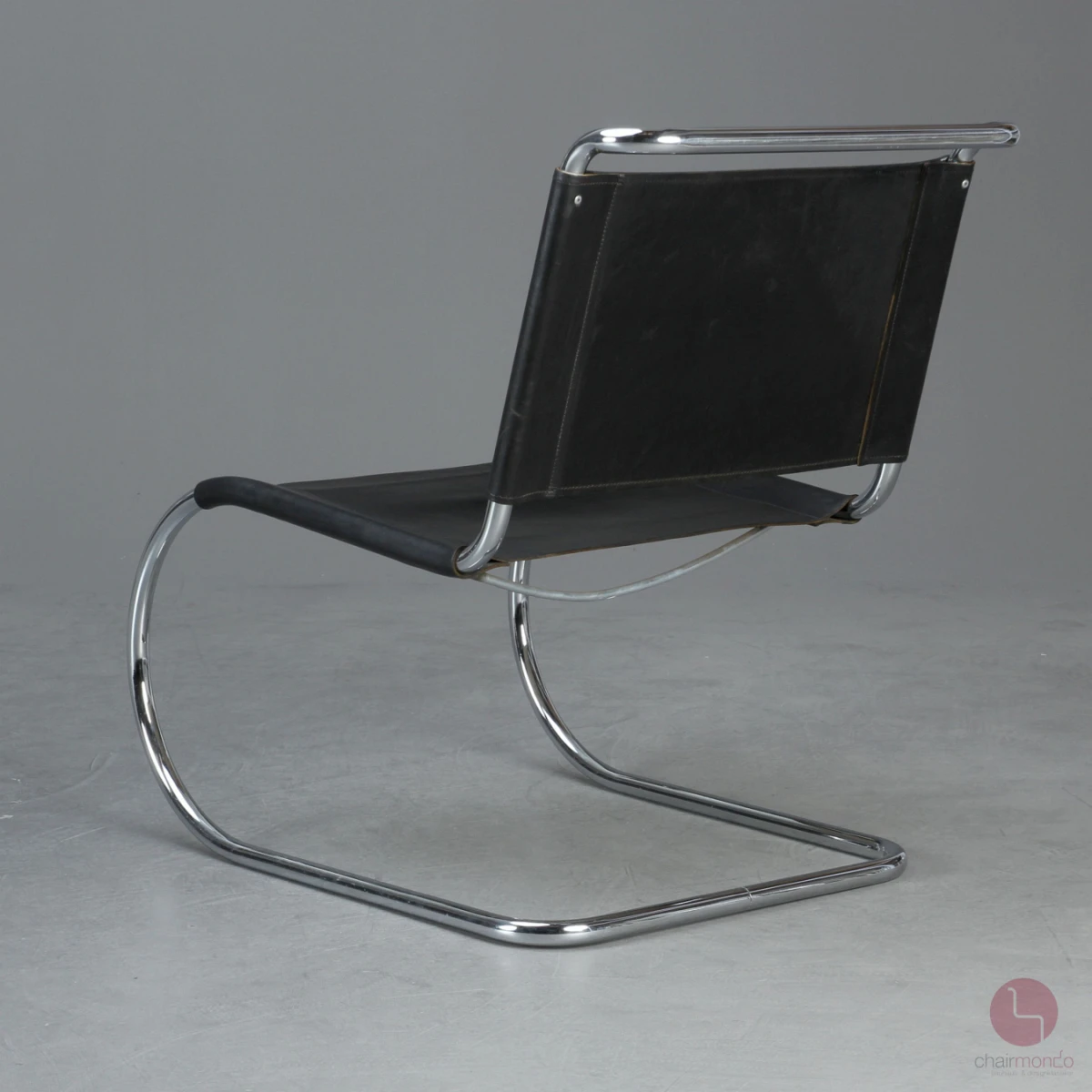 Thonet MR Lounge Sessel mit schwarzem Leder Rückansicht