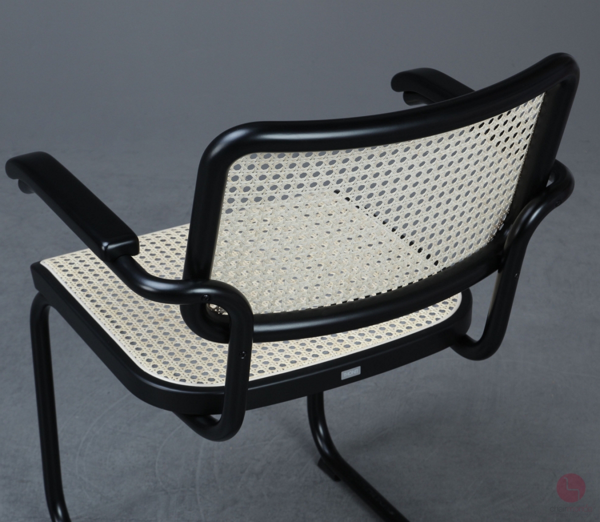 Thonet S64 V Freischwinger mit schwarzem Gestell und Wiener Geflecht gebraucht